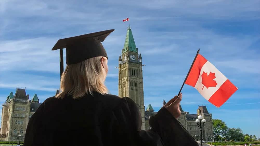 فارغ التحصیلی مقابل پارلمان کانادا