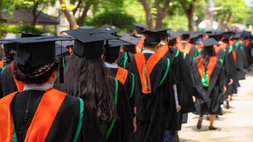 جشن فارغ التحصیلی